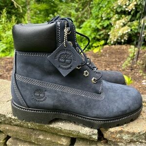 NEW IN BOX Women’s Timberland 6” Boots
